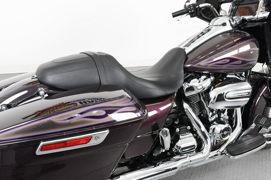 2017 Harley-Davidson® FLHXS Street Glide® Special