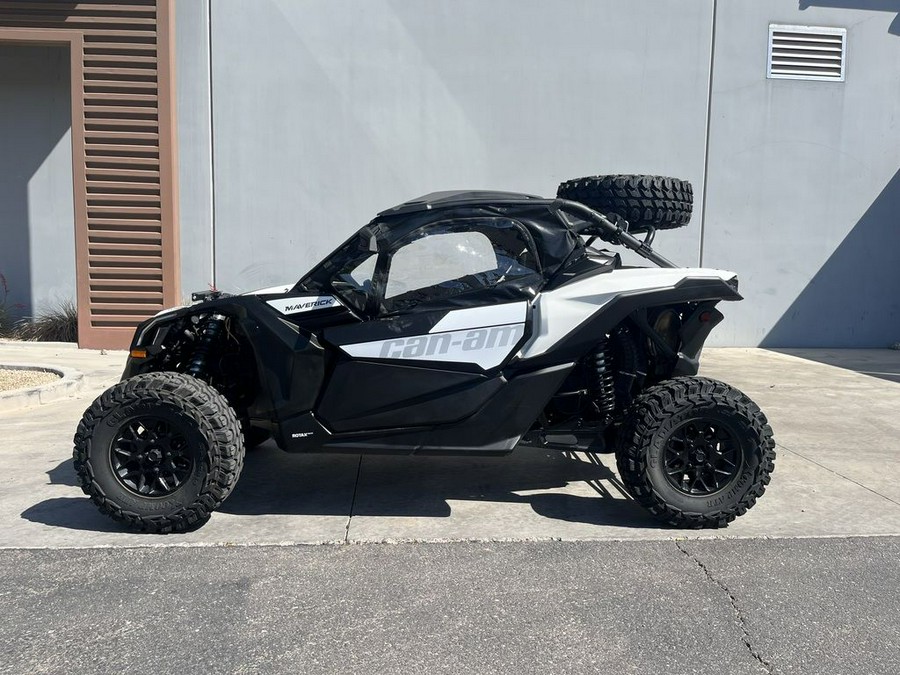 2019 Can-Am® Maverick™ X3 TURBO White