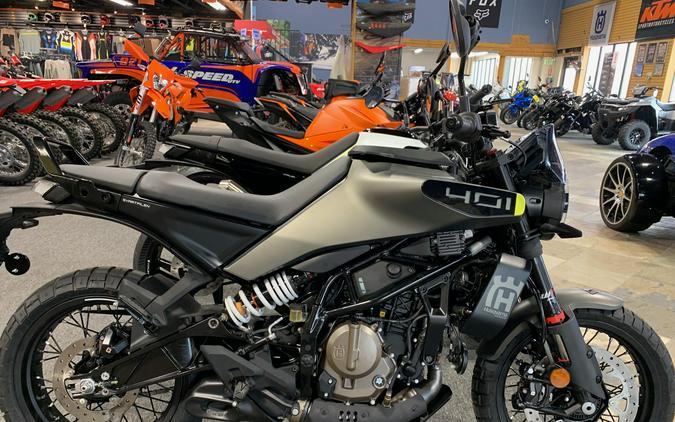 All-New 2024 Husqvarna Vitpilen 401 and Svartpilen 401 First Look