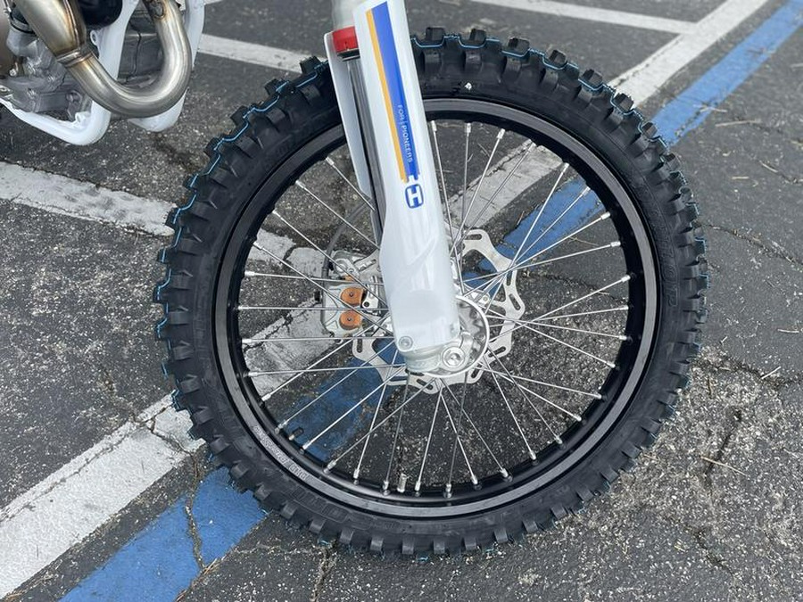 2025 Husqvarna® FC 350 Heritage