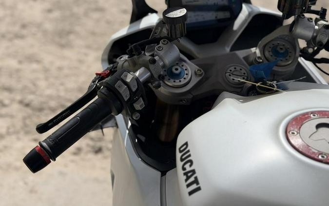 2023 Ducati SuperSport 950 S Arctic White