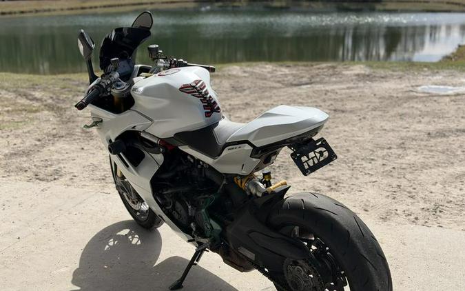 2023 Ducati SuperSport 950 S Arctic White