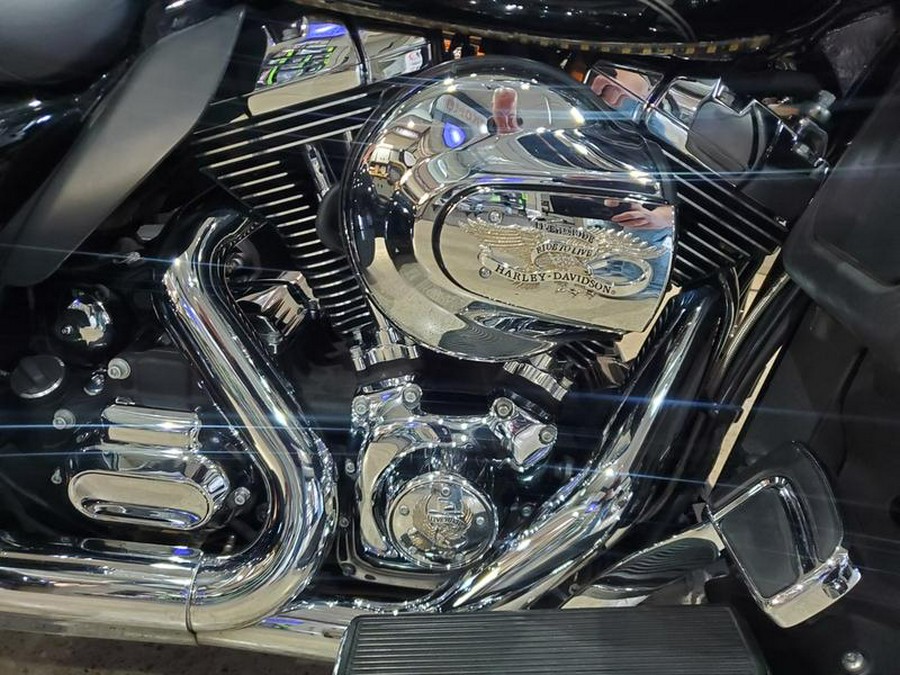 2014 Harley-Davidson® FLHTCUTG - Tri Glide® Ultra