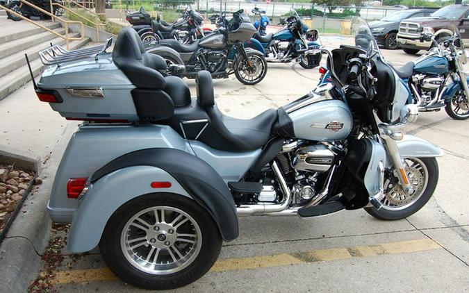 2023 Harley-Davidson FLHTCUTG - Tri Glide Ultra