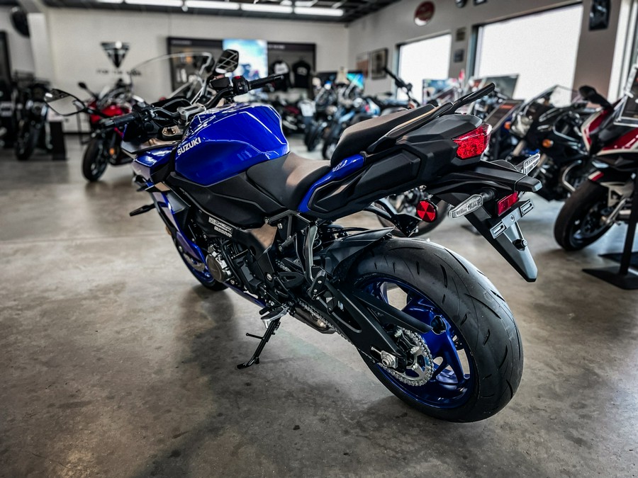 2026 SUZUKI GSX-S1000GT+