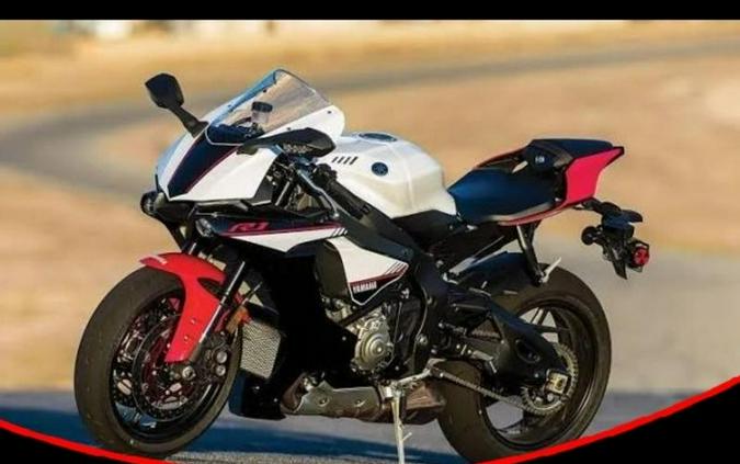2016 Yamaha YZF-R1S