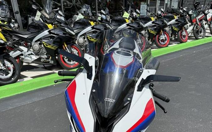 2022 BMW S 1000 RR Light White / Racing Blue / Racing Red