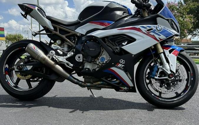 2022 BMW S 1000 RR Light White / Racing Blue / Racing Red
