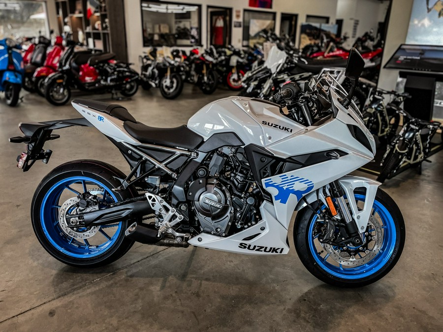 2026 SUZUKI GSX-8R