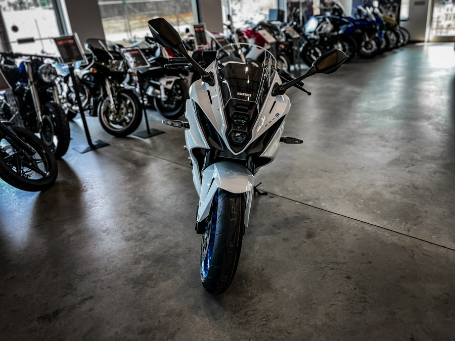 2026 SUZUKI GSX-8R