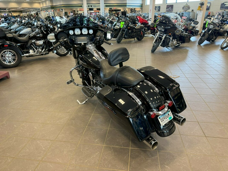 2016 Harley-Davidson Street Glide Special FLHXS