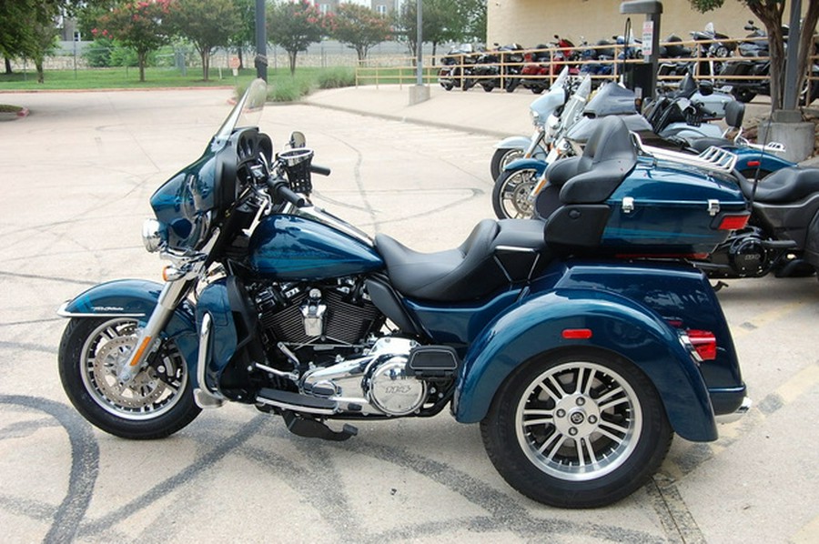 2020 Harley-Davidson Trike FLHTCUTG - Tri Glide Ultra