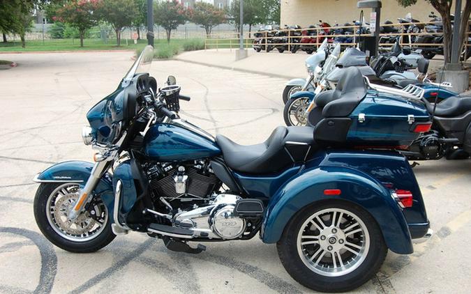 2020 Harley-Davidson Trike FLHTCUTG - Tri Glide Ultra