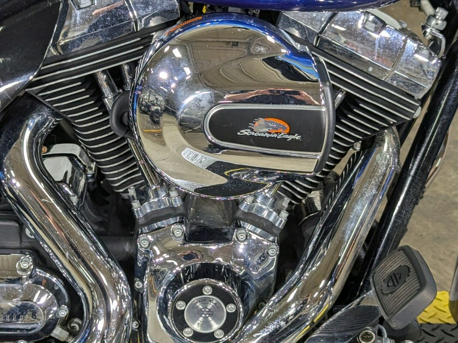 2014 Harley-Davidson Road King Custom Blue Flames