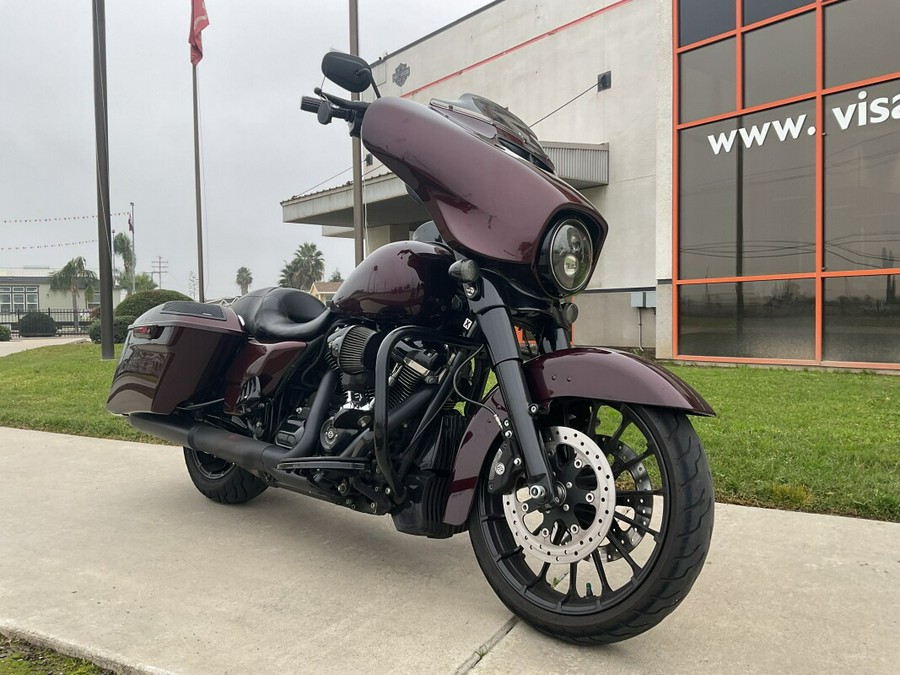 FLHXS 2018 Street Glide® Special