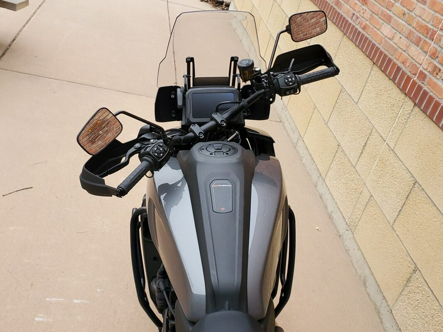 2022 Harley-Davidson Pan America™ 1250 Special Gauntlet Gray Metallic