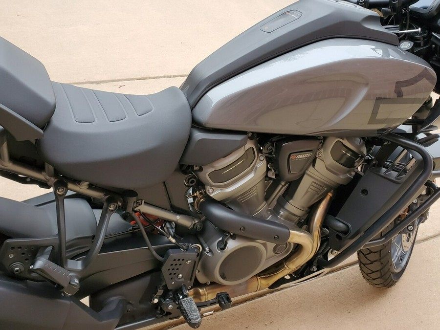 2022 Harley-Davidson Pan America™ 1250 Special Gauntlet Gray Metallic