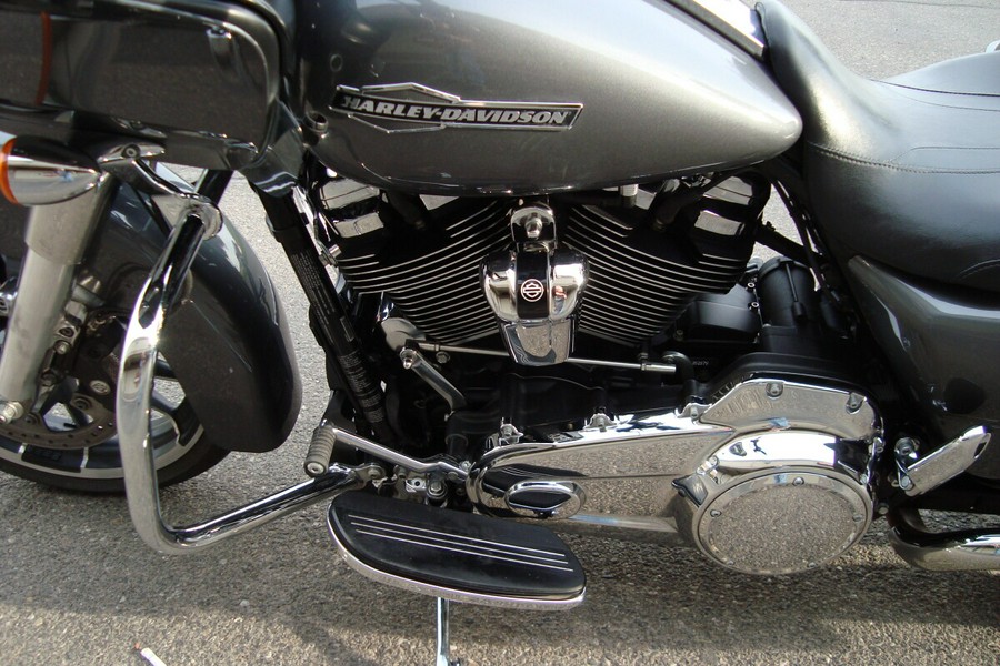 2021 Harley-Davidson® Road Glide® Gauntlet Gray Metallic