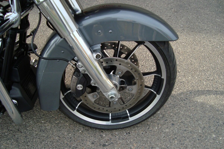 2021 Harley-Davidson® Road Glide® Gauntlet Gray Metallic