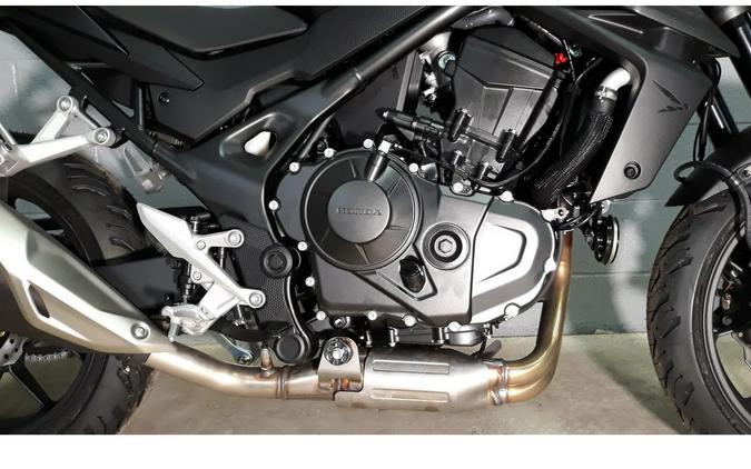 2025 CB750 Hornet Base - Honda
