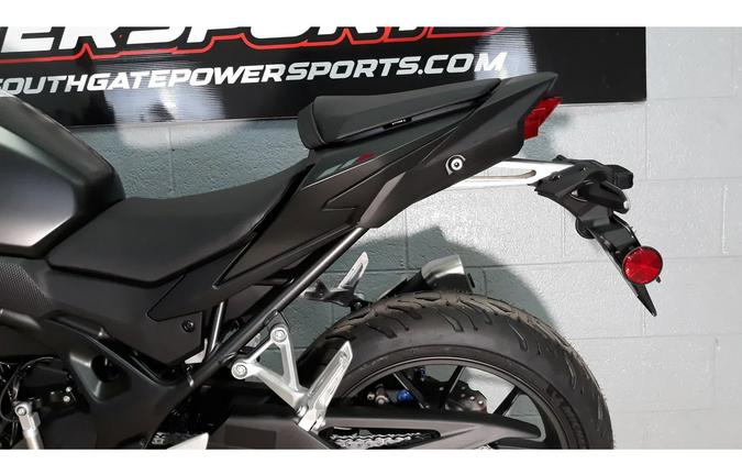 2025 CB750 Hornet Base - Honda
