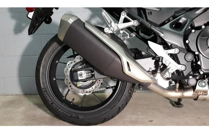 2025 CB750 Hornet Base - Honda