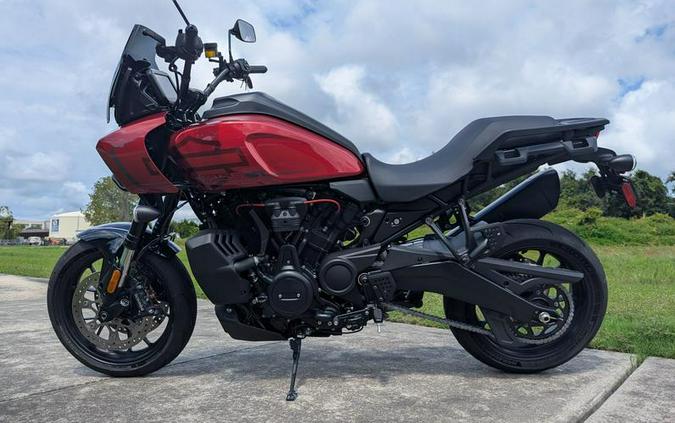 2025 Harley-Davidson® RA1250ST - Pan America® 1250 ST