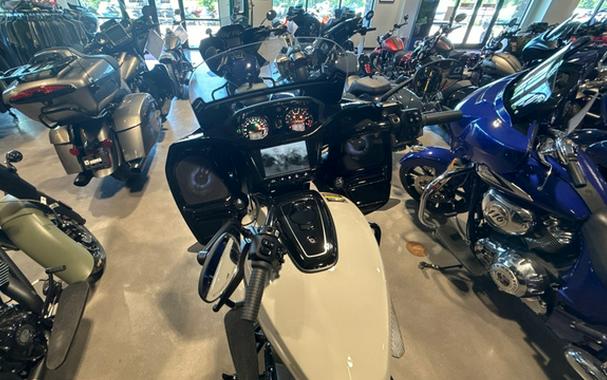 2026 Indian CHALLENGER DARK HORSE 112 & AUDIO PKG