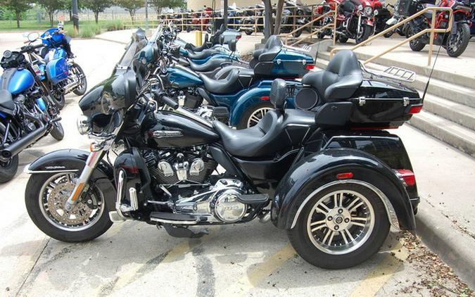 2021 Harley-Davidson Trike FLHTCUTG - Tri Glide Ultra
