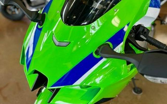 2024 Kawasaki Ninja® ZX™-10R 40th Anniversary Edition ABS