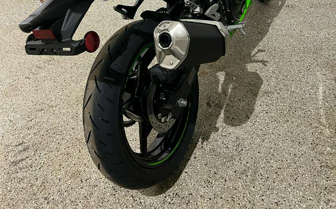 2024 Kawasaki Ninja 500 KRT Edition