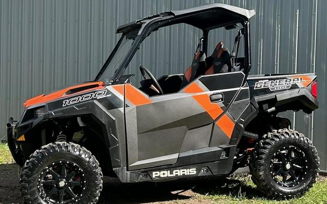 2018 Polaris® General™ 1000 EPS Deluxe Titanium Metallic