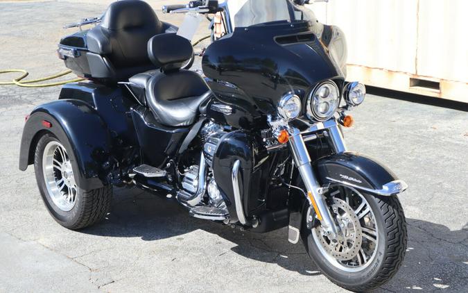 2021 Harley-Davidson Tri Glide Ultra Vivid Black