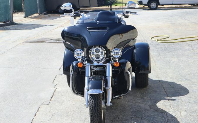 2021 Harley-Davidson Tri Glide Ultra Vivid Black