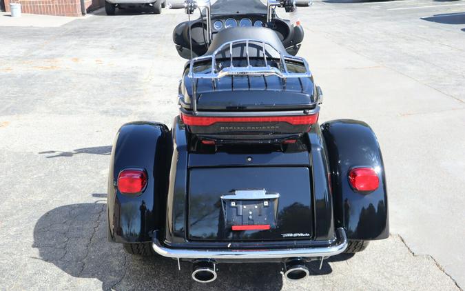 2021 Harley-Davidson Tri Glide Ultra Vivid Black