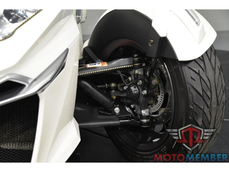 2014 Can-Am SPYDER RT S