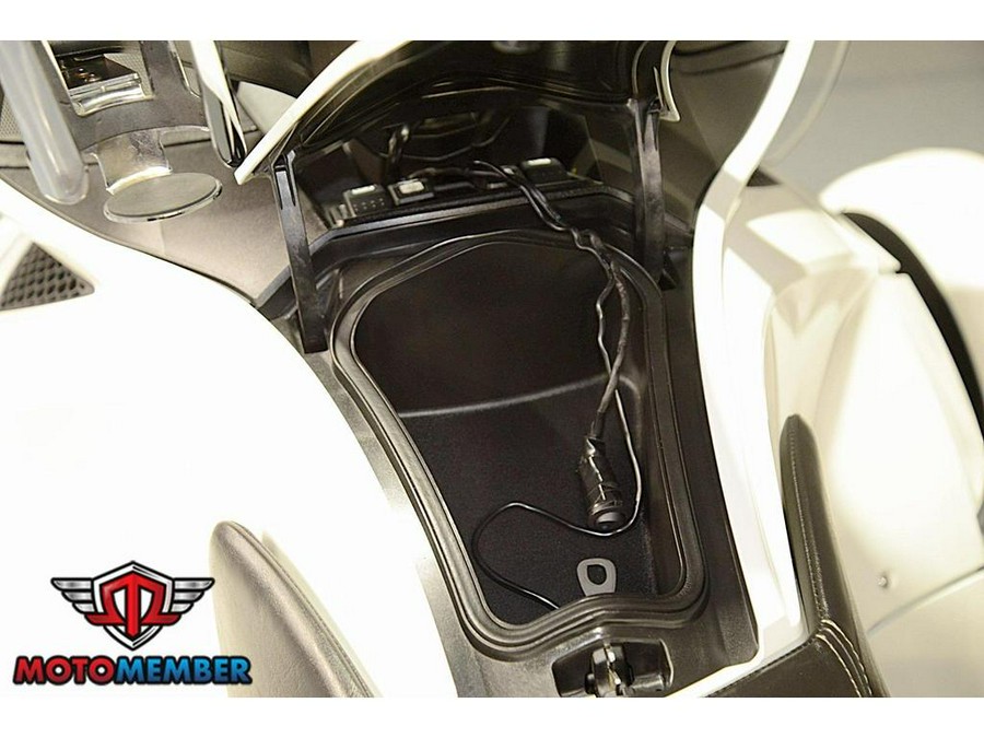 2014 Can-Am SPYDER RT S