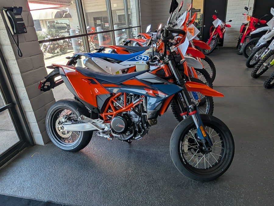 2026 KTM 690 SMC R - 789734