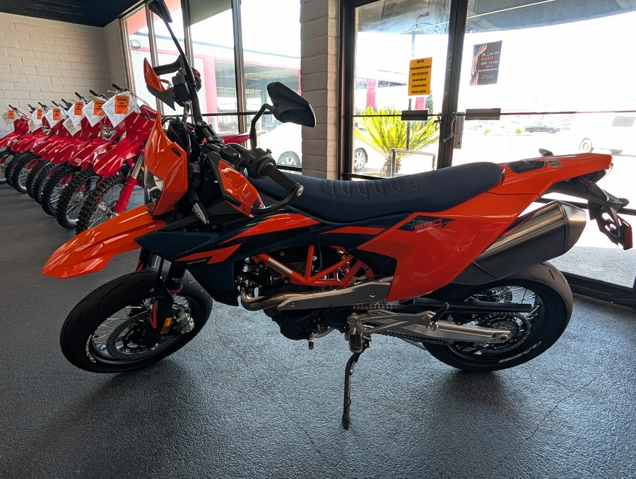 2026 KTM 690 SMC R - 789734