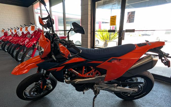 2026 KTM 690 SMC R - 789734