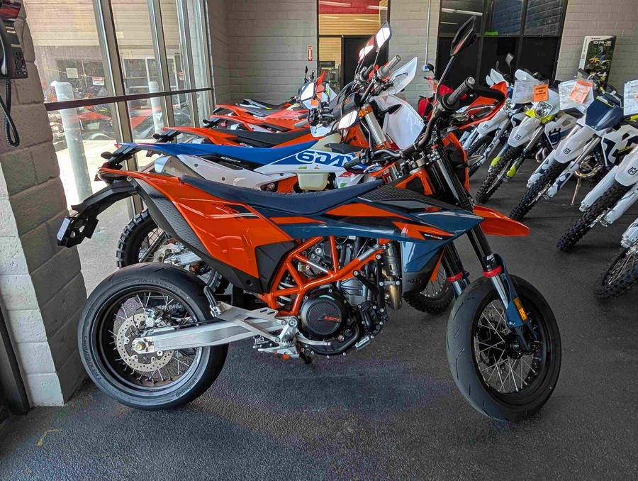 2026 KTM 690 SMC R - 789734