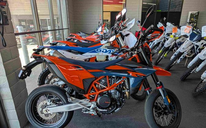 2026 KTM 690 SMC R - 789734