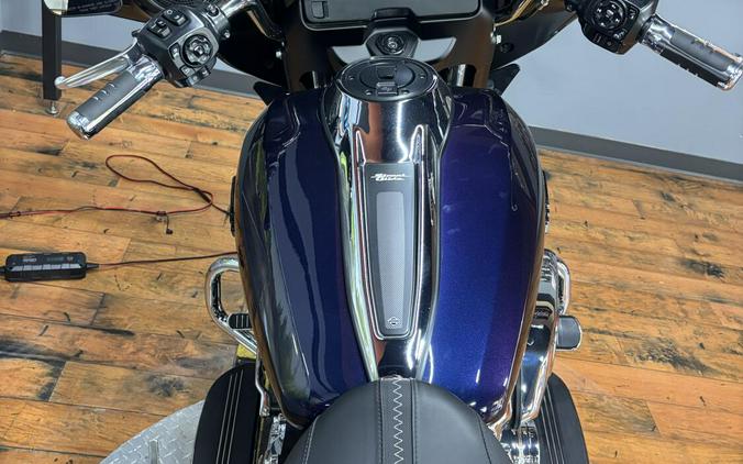 2025 Harley-Davidson Street Glide MYSTIC SHIFT/CHROME TRIM