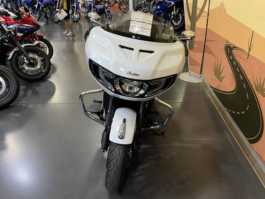 2025 Indian Motorcycle® Challenger® Limited 112 Ghost White Metallic with Black Metallic