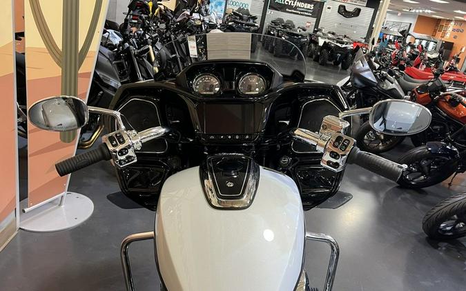 2025 Indian Motorcycle® Challenger® Limited 112 Ghost White Metallic with Black Metallic