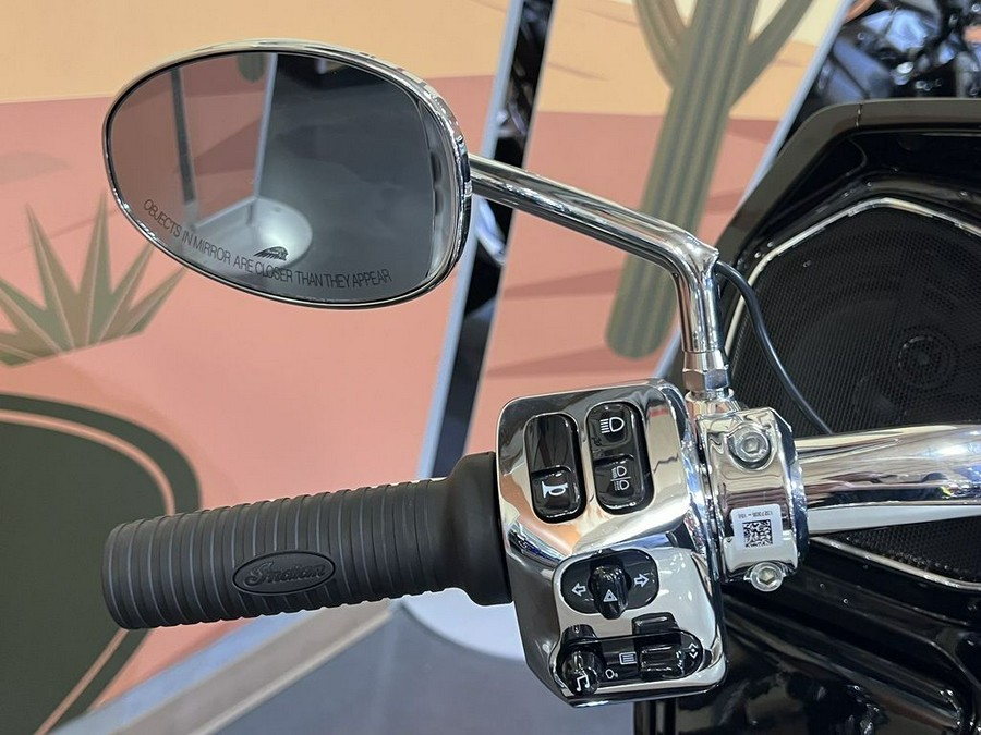 2025 Indian Motorcycle® Challenger® Limited 112 Ghost White Metallic with Black Metallic