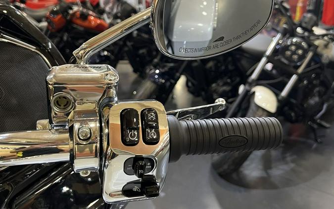 2025 Indian Motorcycle® Challenger® Limited 112 Ghost White Metallic with Black Metallic