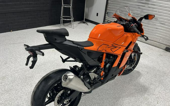 2026 KTM RC 990 R