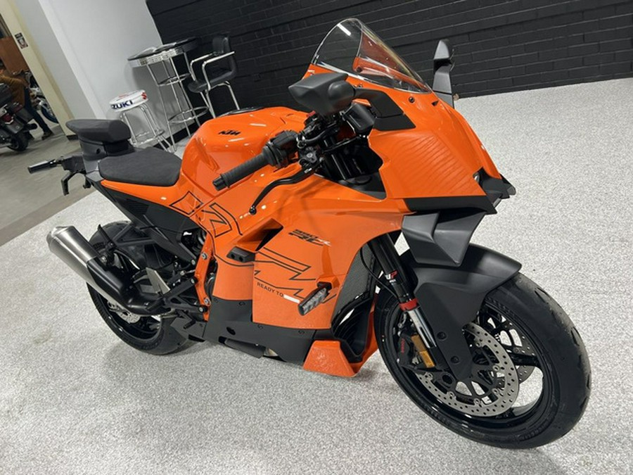 2026 KTM RC 990 R