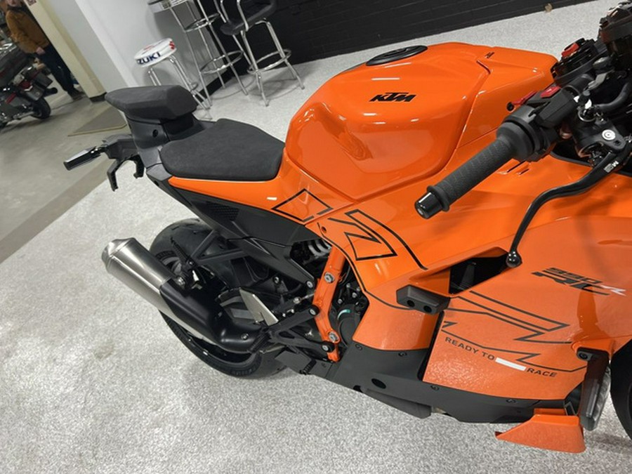 2026 KTM RC 990 R
